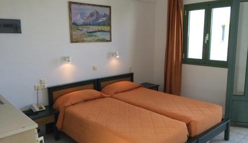Studio (2 Adults)