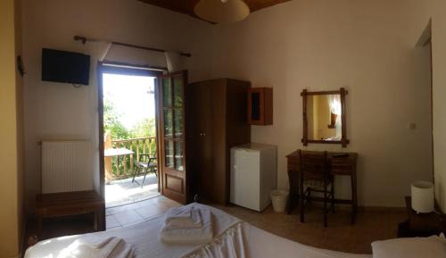 Double Room with Balcony and Sea View