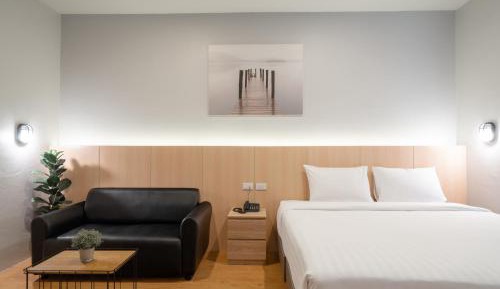 Deluxe King Suite