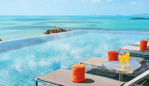 Grand Deluxe Pool Access Suite