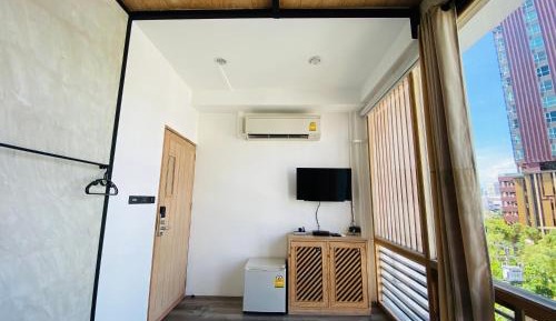 Standard Double Room with Shared Bathroom