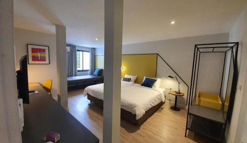 Deluxe Double or Twin Room