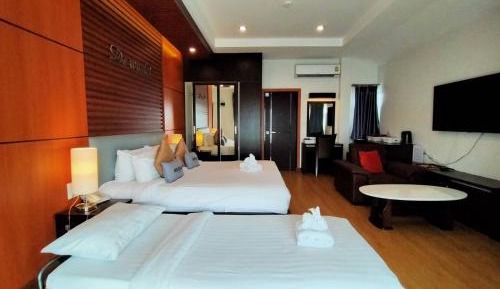 Family Room with Mountain View