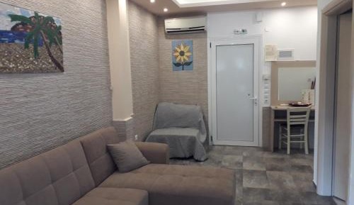 Family Room (2 Adults + 2 Children)