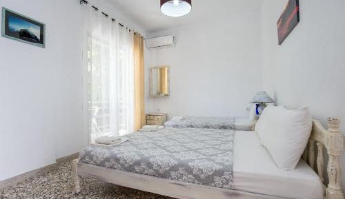 Economy Triple Room