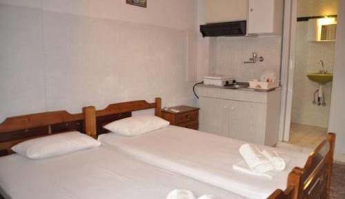 Studio (2 Adults) Twin Room