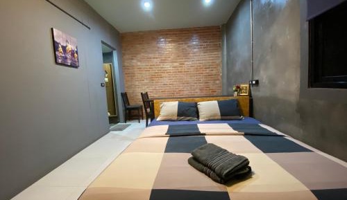 Deluxe Double Room with Shower