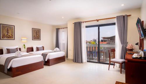 Premier Deluxe Twin With Balcony