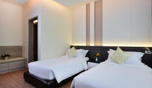 Two-Bedroom Suite with Golf View