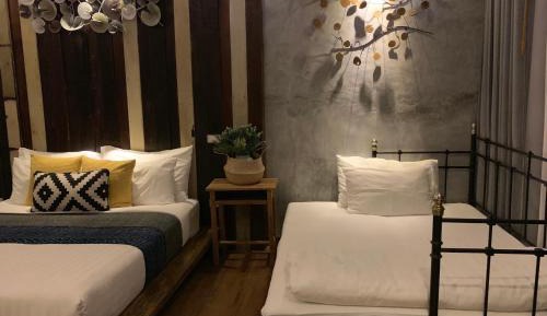 Junior Suite with Balcony partial sea view