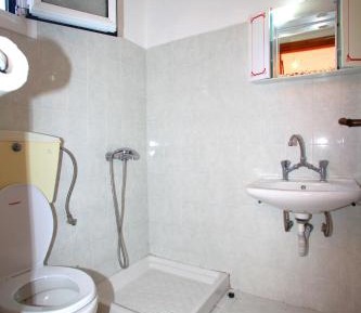 Studio (3 Adults)