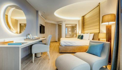 Deluxe Cornor King Room with Sea View