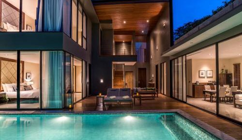 Three-Bedroom Pool Villa (24-hour butler service)