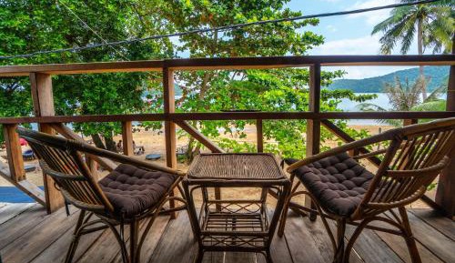 Deluxe Double Room with Balcony and Sea View