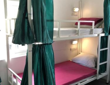 Bunk Bed in Mixed Dormitory Room