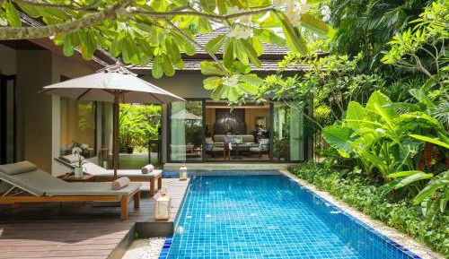 Beachfront Layan Pool Villa