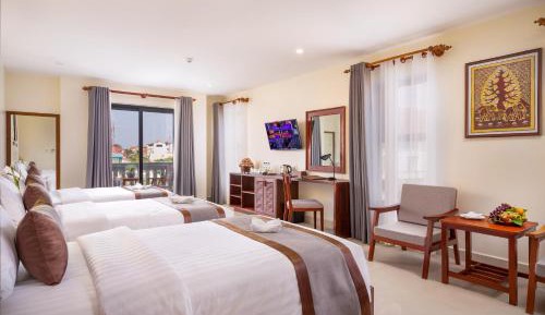 Deluxe Triple Room With Balcony