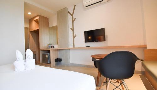 Deluxe Room (2 Adults + 1 Child)