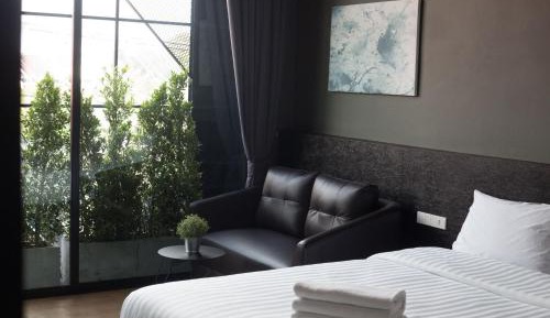Deluxe Double or Twin Room