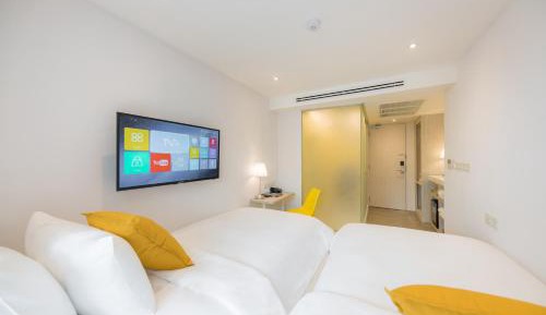 Twin Room with City View