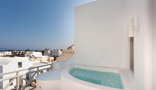 Deluxe Suite with Hot Tub