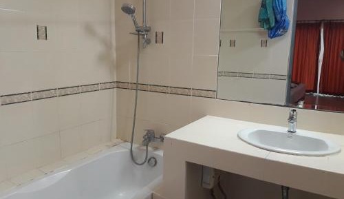 Deluxe Suite with Balcony