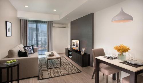Premier One-Bedroom Apartment