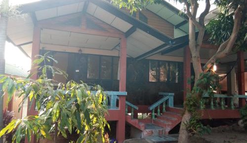 Bungalow with Fan