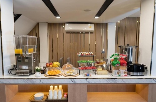 Chana Songkhram Hotel | Malades House