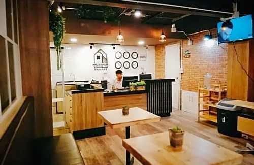 Thanon Phaya Thai Hotel | White House Hostel @ Pratunam