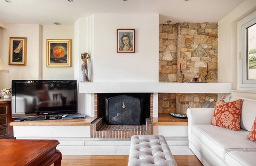 Palaio Faliro House | Artistic family villa for families 12pax