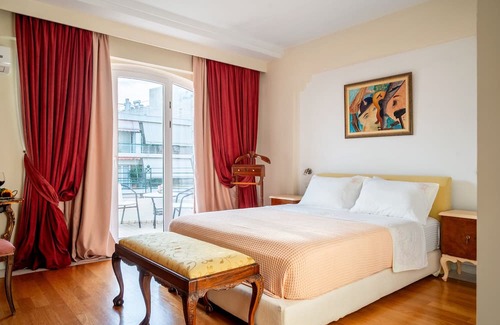 Palaio Faliro House | Artistic luxury villa - 12 people close to the beach and city center