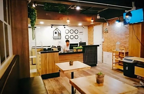 Thanon Phaya Thai Hotel | White House Hostel @ Pratunam