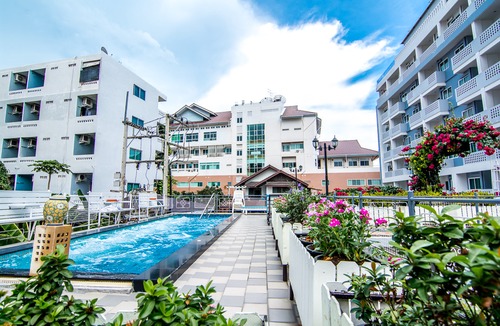 Central Pattaya Hotel | Sutus Court 3