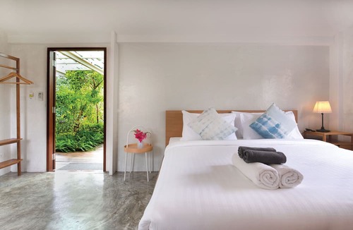 Ko Kood Hostel | The Little White Bird Traveller Hostel