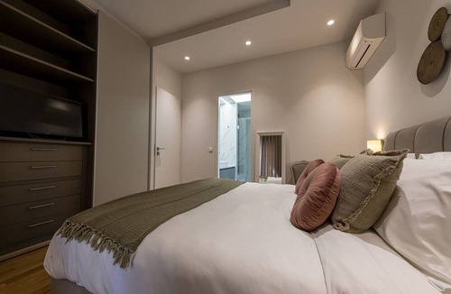 Kinosargous Apartment | Phaedrus Living: City Center Luxury Flat N. Kosmos