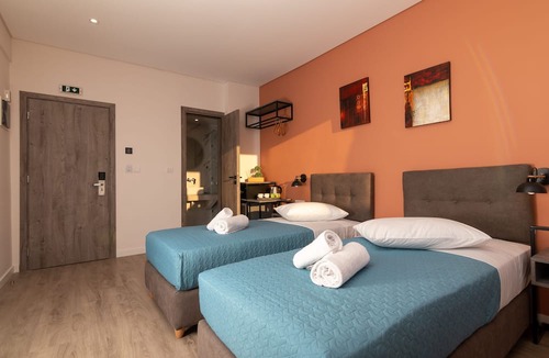 Omonia Hotel | Dunlin Hotel