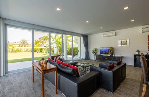 Hua Hin Villa | Modern 3 bedroom Pool Villa PG19