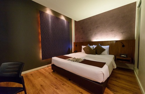 Thanon Phetchaburi Hotel | Siam Swana Hotel
