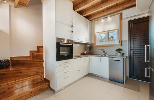 Psarou Villa | Dolce Luxury Suites Villas with private swimming pool 50 meters to the beach