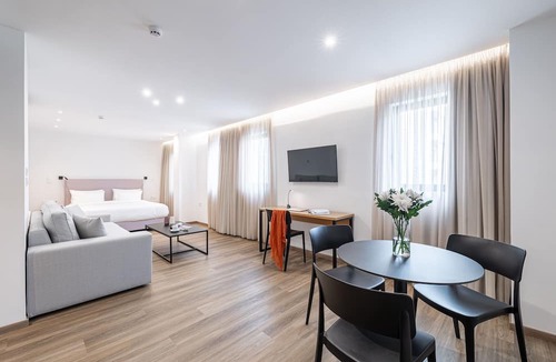 Nea Smirni House | Pnoe Urban Living