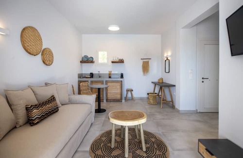 Drios Hotel | Drios Luxury Studios