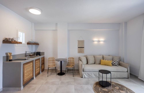 Drios Hotel | Drios Luxury Studios