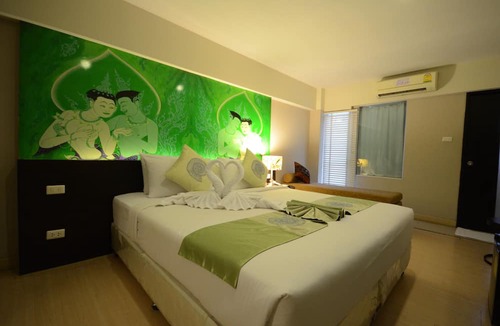 Nong Bon Hotel | Solace @ Srinakarin