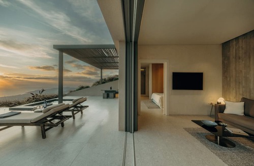 Pyrgos Hotel | Santorini Sky, Luxury Resort