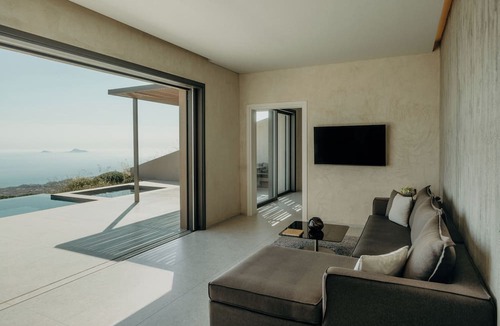 Pyrgos Hotel | Santorini Sky, Luxury Resort