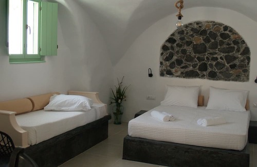 Episkopi Gonias Apartment | Mythos Traditional Stonehouse