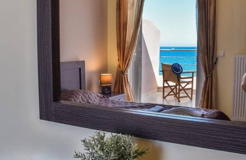 Kato Stalos Apartment | Charming holiday apartment Rubini 2