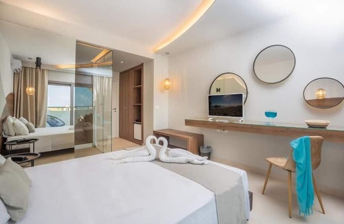Theologos Hotel | Happy Days Hotel