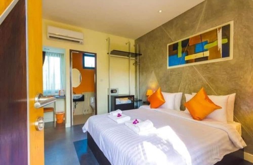 Aranyaprathet Hotel | At Border